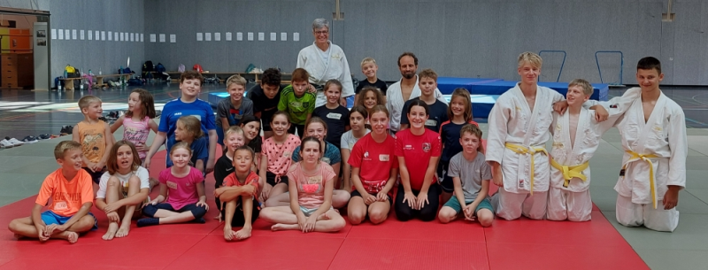 Gruppenbild der Judo-Kinder